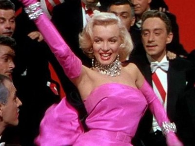 Los caballeros las prefieren rubias