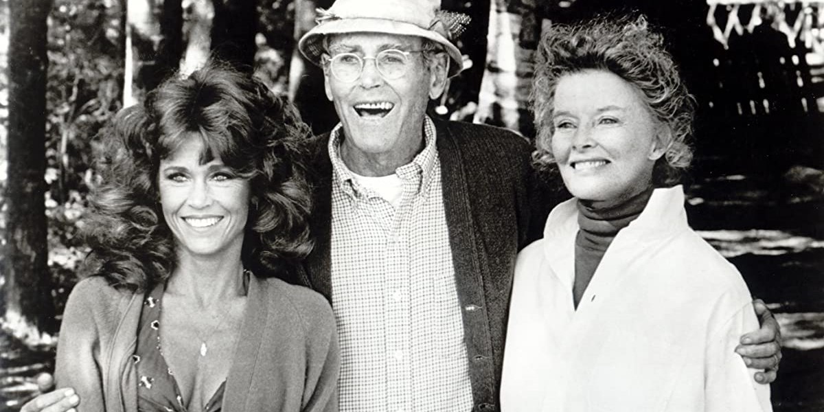 En el estanque dorado-